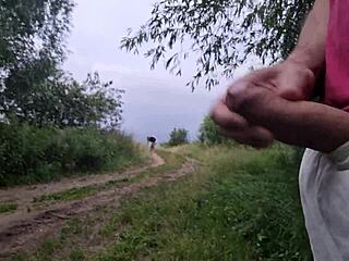 Man Flashes and Jerks Off Near Unknown Girl OMG