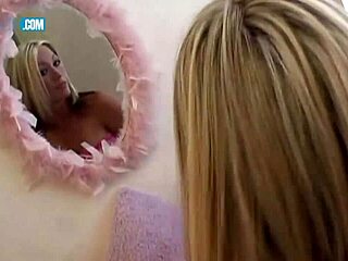 Starri Knight Fingers Her Smooth Shaved Pussy!