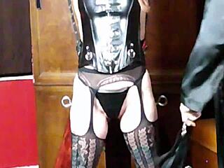 italian vixxxen cuffed, huge orgasm squirting