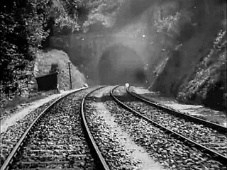 Vintage erotic drawings retro fantasies ko life deti hain.