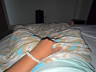 me encanta meterme los dedos en la ma�ana antes de irme a la universidad