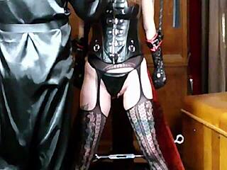 italian vixxxen cuffed, huge orgasm squirting