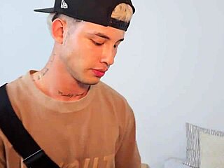 colombian couple dives into kinky muff diving and deepthroat