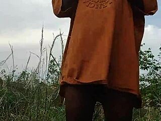 Crazybitch Shows Ass Dance Moves to Proud Family