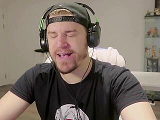 Secret agent training with big tits in fbi cartoon game