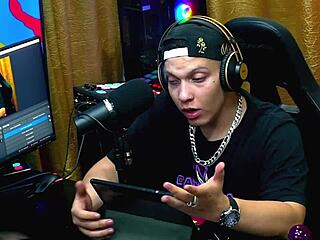 Husband Lets Ruan Fill Her Ass?