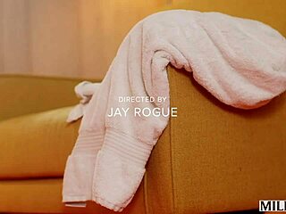 Curvy blonde Ainslee lures delivery guy for deep action