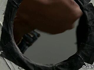 gay gloryhole encounter