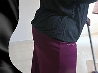 Tamil maid Sreelatha passionately sucks owner's cock while wife is away, feeling intense desire