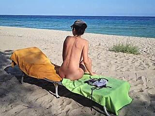 Fucking Slut On Lunch Break With Pussy And Farting!