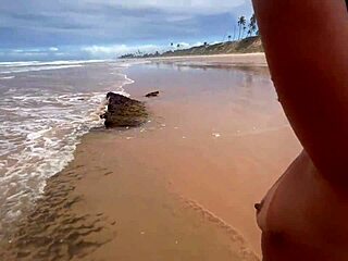 Fucking Hot Chick On Beach With Everyone Watching!