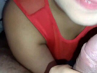 amateur colombian latina uses dildo for fun