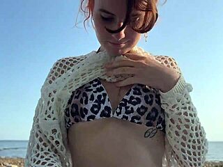 Sun and sex quickie on public beach!