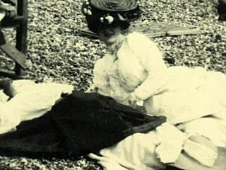 Pornostalgia the baker shows hairy vintage pussy!