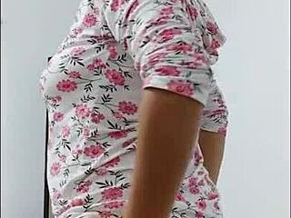 milf dances showing her big ass and nipples