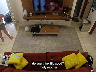 Hot wife Thay Ksada lets delivery man suck her on sofa, recognized instantly.