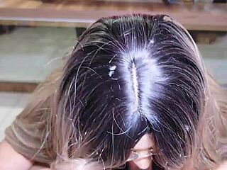 vizinha de 18 anos rebolou na minha frente