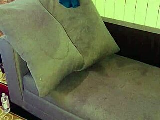 Sundaydogood614 dominates with shaved pussy play