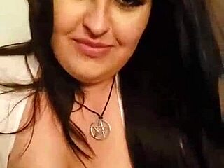 uhh, Kandy Kane, chubby sri lankan housewife, deepthroats like crazy, ya know!