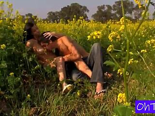 Da Sentones en un Dildo Cum Ass Toys Big Ass