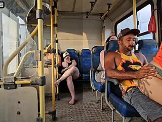 mulher casada dar mole pra um cara estranho no onibus e termina tranzando