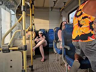 mulher casada dar mole pra um cara estranho no onibus e termina tranzando