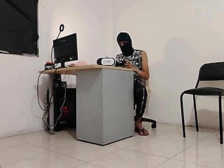 Mysterious events at the stepbrothers' house involving virtual reality