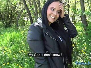 Public Agent 18 साल की भूरी स्टूडेंट की खूबसूरत चूचियों को बाहर धुनता है