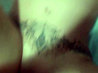 Garoto Novinho Perdendo A Virgindade Com Minha Esposa Ele Encheu A Buceta Dela De Porra