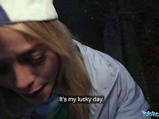 Hey, do you want to see my tacos? This 18-year-old blonde waitress parody