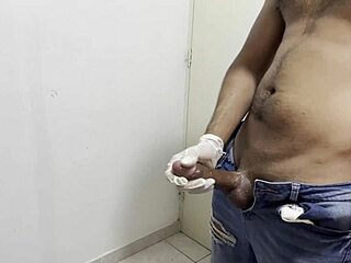 Hard Cock Alert! Muscular Latina Screams at Wild Amateur Casting Party!