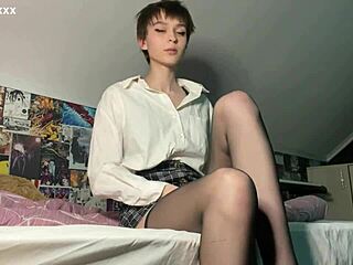 Watch Skinny Beauty Rub Sweet Pussy And Try Not To Cum