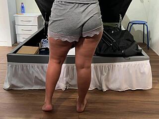 man, i caught niece fixing the trunk