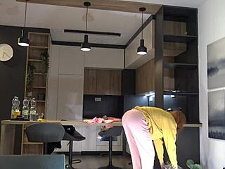 milf in lingerie enjoys outdoor jav session