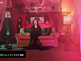 wanna see whitney wright in a wild horny show with chad alva?