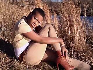 This girl is so hot, she can not get enough of cock