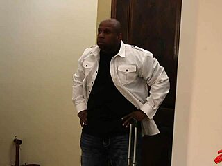 Hot teen 18+ Sara Luvv takes care of BBC