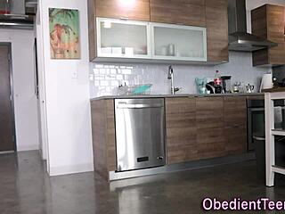 Fella nailed the blondie with sexy long nails