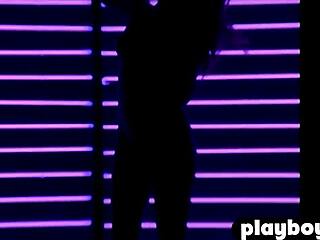 Blonde mature Victoria Silvstedt shows off big tits naked