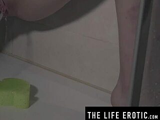 Kinky blonde teen 18+ showers in her own pee before she masturbates!