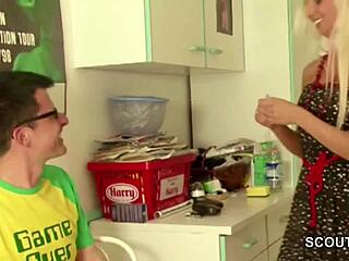 teeny gets fucked by boss during side job 😏