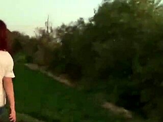 morrita cogiendo en el cerro