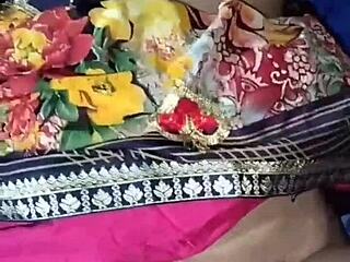 Yo, Check This Dirty Hindi Audio of Bathroom Pissing Action!