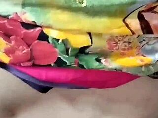 Yo, Check This Dirty Hindi Audio of Bathroom Pissing Action!