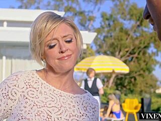 Vixenplus cock hungry socialite Dee fucks server at house party