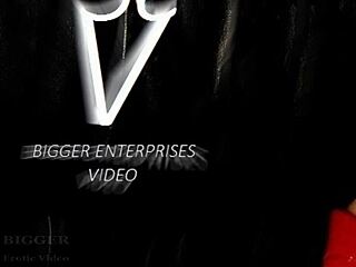 Lisa Squirts Hard During Solo Dildo Fingering!