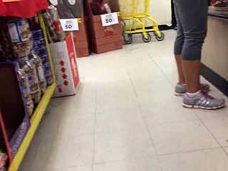 what secrets do these two moms hide while shopping?