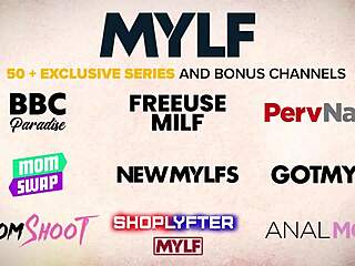 marilyn monroe seduces jfk in costume parody