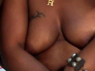 Banana Seller's Hot Street Sex?