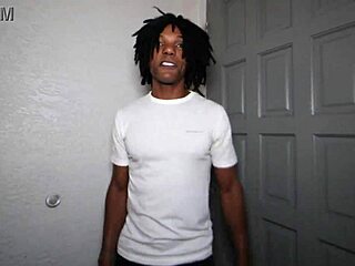 i’m behind the scenes with kendra heart and misty rein in parody fun.